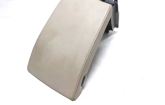 Volvo V70 Armrest 30715140