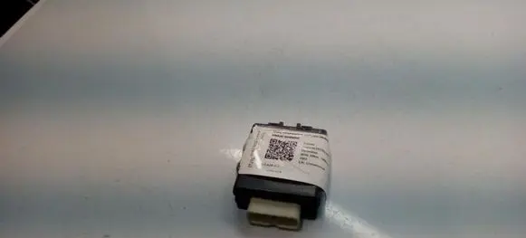 Toyota Avensis T270 Door control unit/module 8597020020 0515004140