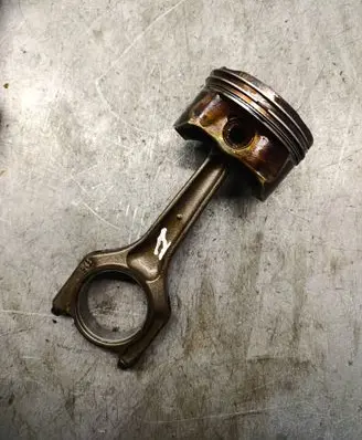 BMW 3 E90 E91 Piston with connecting rod N46B20B