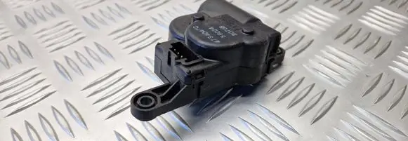 Chrysler Grand Voyager III Air flap motor/actuator 4734047C 3076B 58024