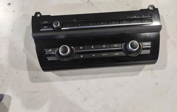 BMW 5 F10 F11 Climate control/heater control trim 9353592 900256300004