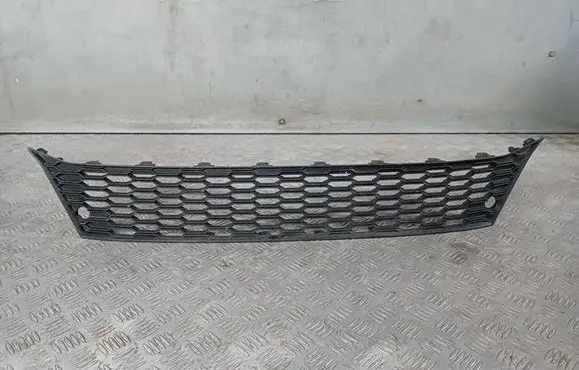 Mitsubishi ASX Front bumper lower grill 6402A505