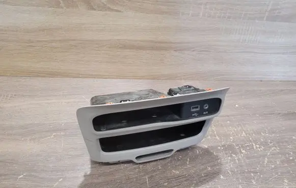 Chrysler Pacifica Dashboard storage box/compartment 6EM051D2AD