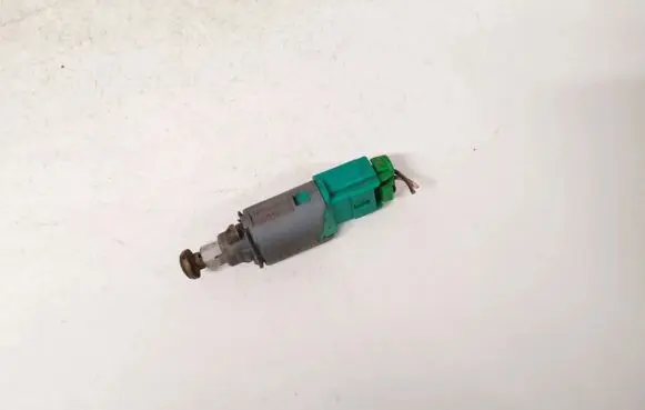 Renault Megane II Brake pedal sensor switch 8200168240 8200168240-b