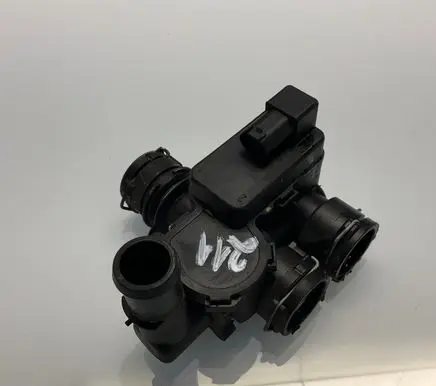 Mercedes-Benz E W211 Coolant heater control valve A2118320584 2118320584