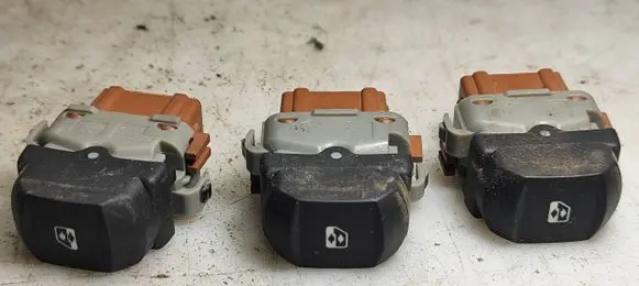 Renault Megane II Electric window control switch 28082 8200221