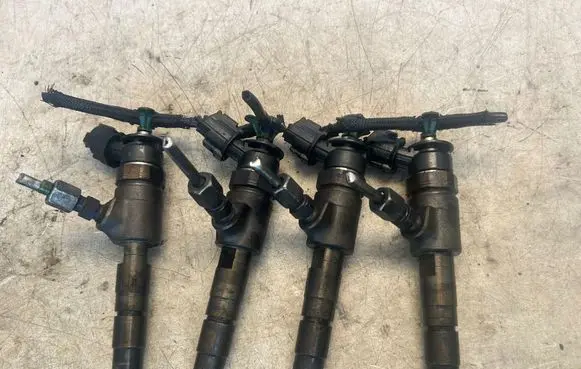 Peugeot 2008 I Fuel injectors set 0445110566 027766