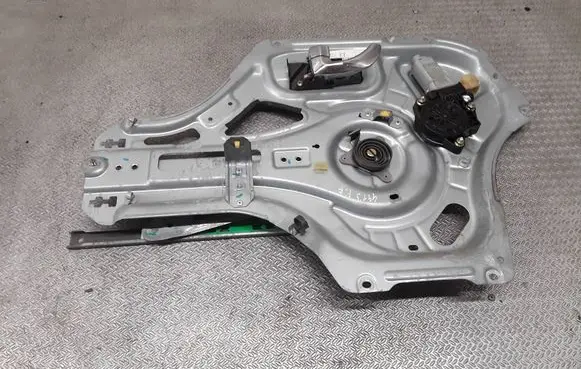 KIA Opirus Front door window regulator with motor 824703F010