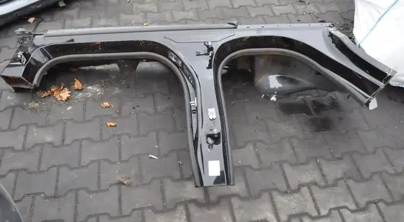 Ford Puma Pillar (middle) 
