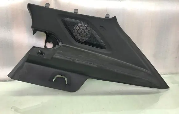 Volvo XC40 (C) pillar trim 32244155