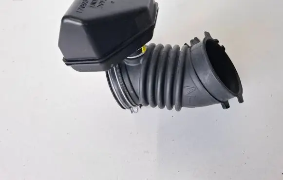 Intake resonator