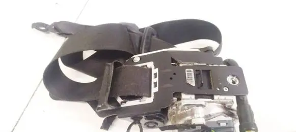 Mercedes-Benz E W212 Front seatbelt A2128608585
