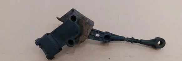 Land Rover Evoque I Rear height level sensor lever BJ323D026AA