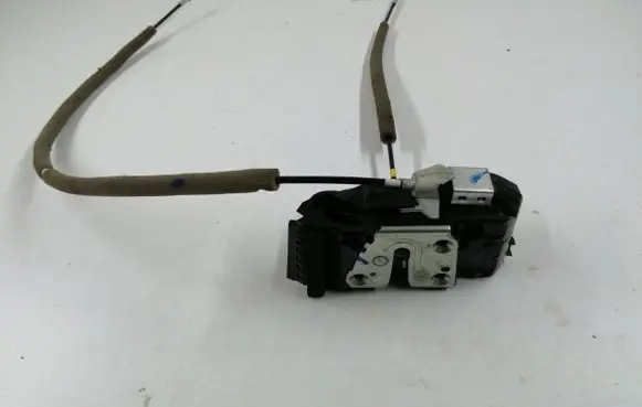 Nissan Qashqai Front door lock