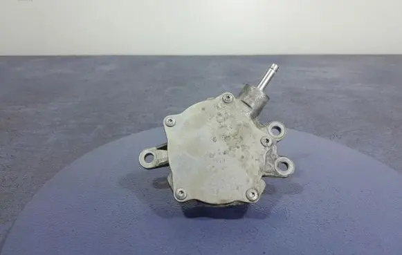 Toyota Corolla E160 E170 Vacuum pump ST839M1A