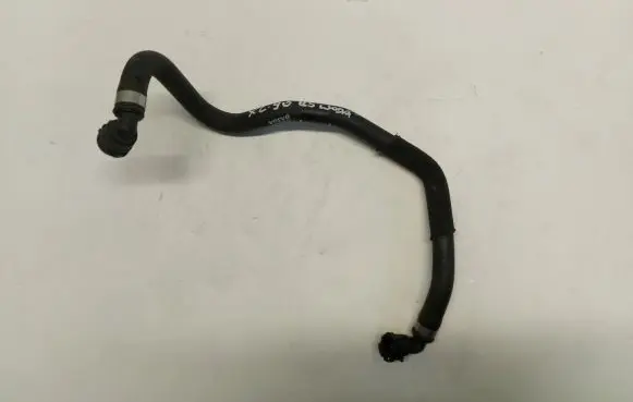 Volvo XC90 Engine coolant pipe/hose 32249975
