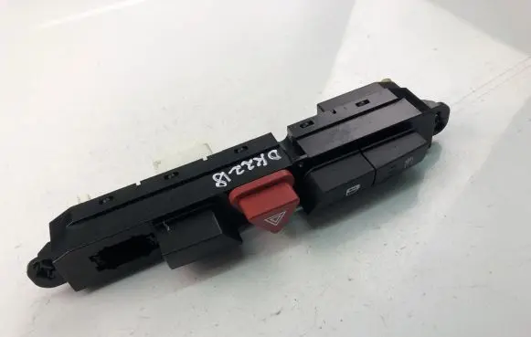 KIA Ceed Hazard light switch 937001H000