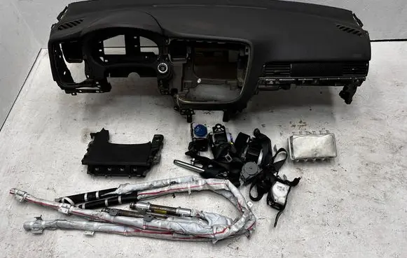 Mitsubishi Outlander Dashboard