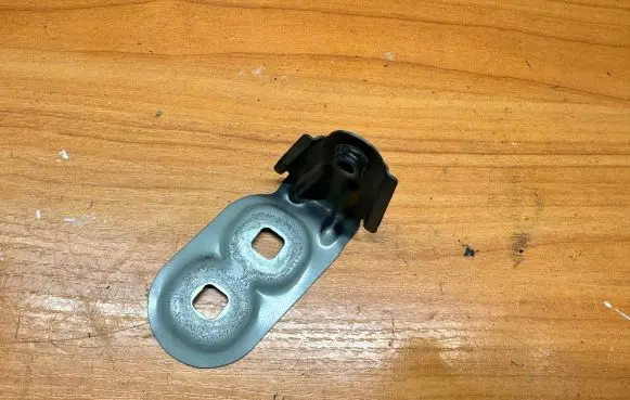 BMW 6 F06 Gran coupe Fender mounting bracket