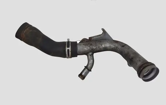 Nissan X-Trail T31 Engine coolant pipe/hose 8200801590