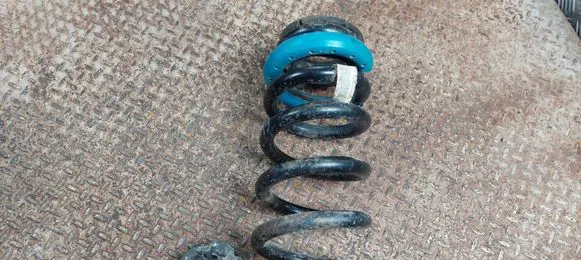 Dodge Durango Rear coil spring P68085245AB 68085245AB 68029686AB