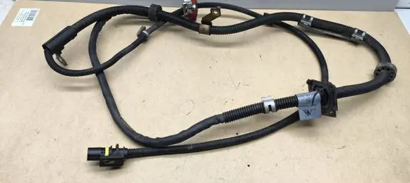 Mercedes-Benz C W204 Positive cable (battery) A2044402613