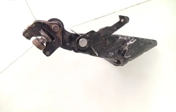 Opel Movano B Sliding door lower roller guide/hinge 8200660913