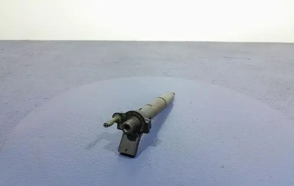 Audi A4 S4 B7 8E 8H Fuel injector 8599209