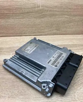 BMW 5 E60 E61 Engine control unit/module ECU 7793574 0281011224