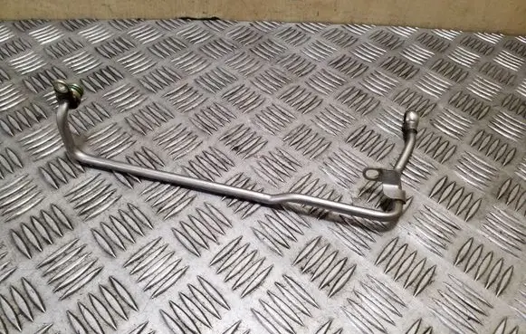 Engine coolant pipe/hose