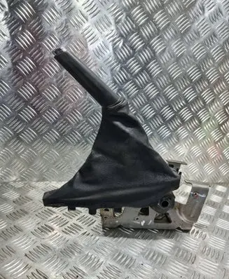 Opel Insignia A Hand brake release handle 13268791