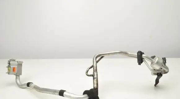 Volvo V60 Air conditioning (A/C) pipe/hose 32260834