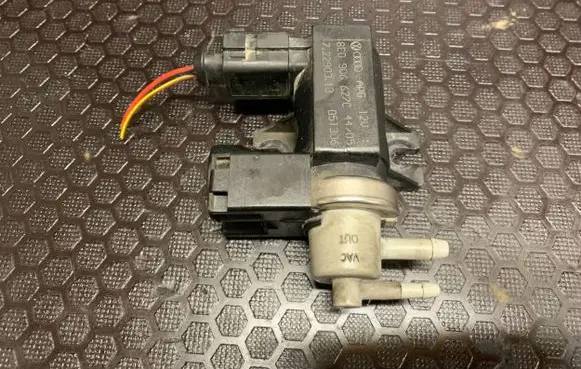 Audi A4 S4 B7 8E 8H Turbo solenoid valve 8E0906627C 72290313 05T306