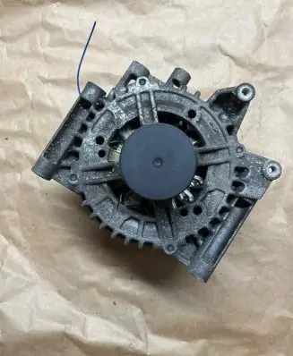 Mercedes-Benz C W204 Generator/alternator 0121715029 555585180010