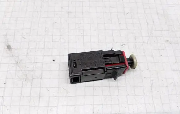 Opel Zafira B Brake pedal sensor switch 13299721 366172505 55701395