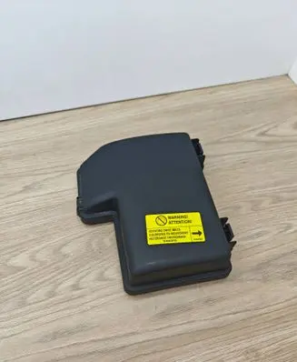 Volvo S80 Fuse box cover 8645259