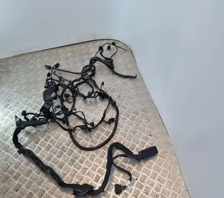 Mercedes-Benz C W204 Engine installation wiring loom A6421508320 A2045408205
