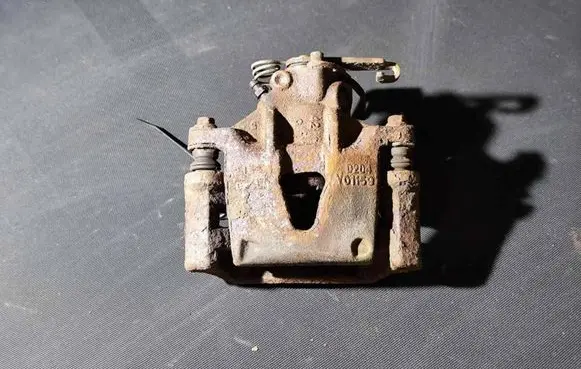 Renault Master II Rear brake caliper Y01159 0204