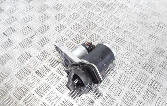 Renault Twingo III Starter motor 233000779R