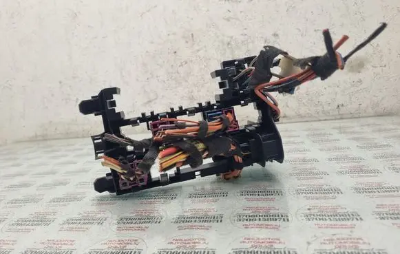 Audi Q7 4L Fuse module 4L1937503