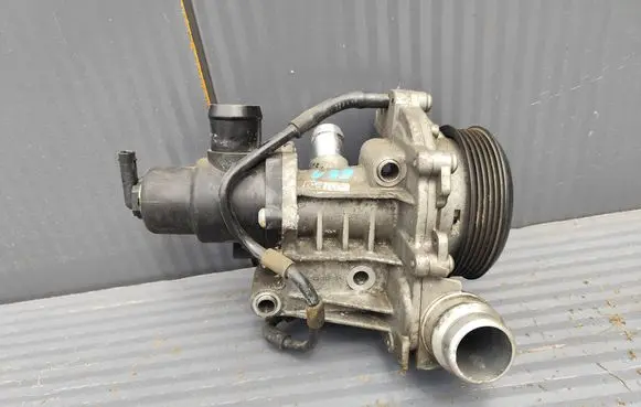 Mercedes-Benz B W246 W242 Water pump A6512004300