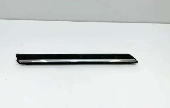 Mercedes-Benz SLC C107 Fender grill A1078800182 1078800182