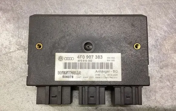 Audi A6 S6 C6 4F Tow bar trailer control unit/module 4F0907383 506078 4F0910383