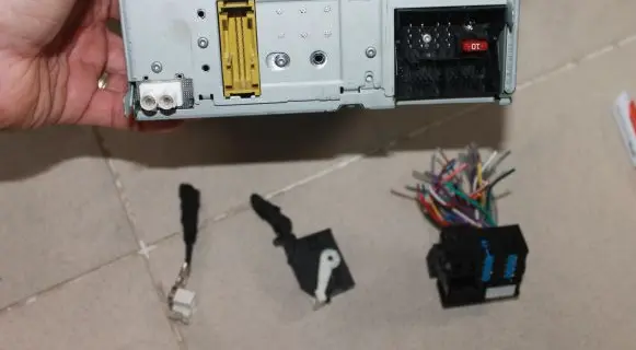Volkswagen Touran II Sound system wiring loom 3C8035190C RCD510 3B7035444