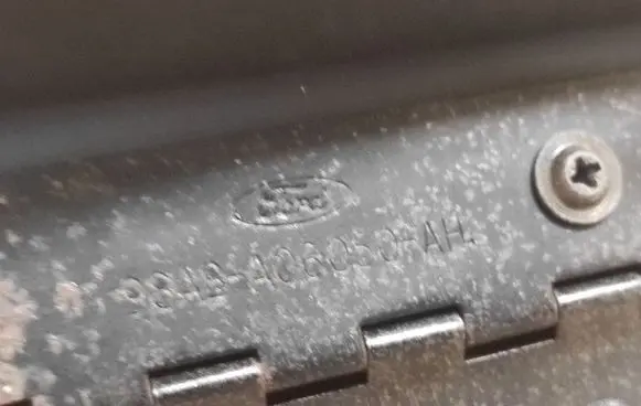 Ford Focus Glove box 98ABA06024
