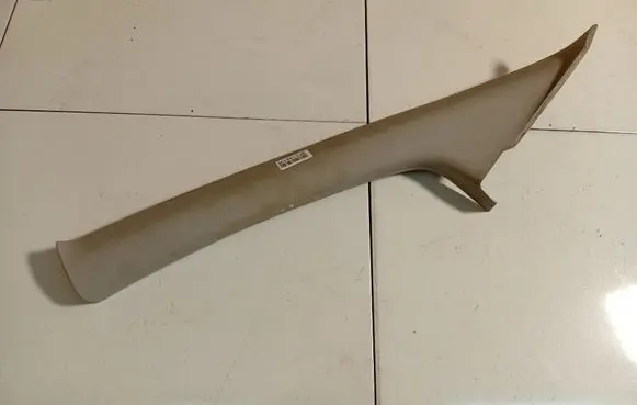 Ford Focus (C) pillar trim 4M51A03199AG