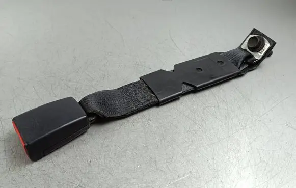 Ram 1500 Rear seatbelt buckle