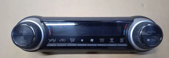 Toyota RAV 4 (XA50) Climate control unit 559004261075K607