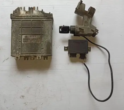 Volkswagen Transporter - Caravelle T4 Engine ECU kit and lock set 074906021L 0281001640 701905851