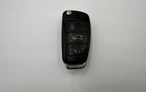 Audi A3 S3 8P Ignition key/card 8P0837220D